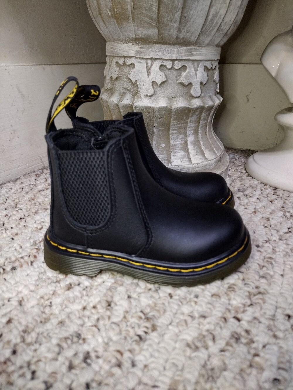 Dr. Martens Toddler Black Leather Chelsea Boots Style#2976-New Without Tags